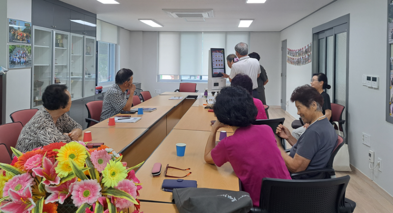 02-여주시, 찾아가는 디지털학당 덕평1리에 키오스크가 왔습니다1.png