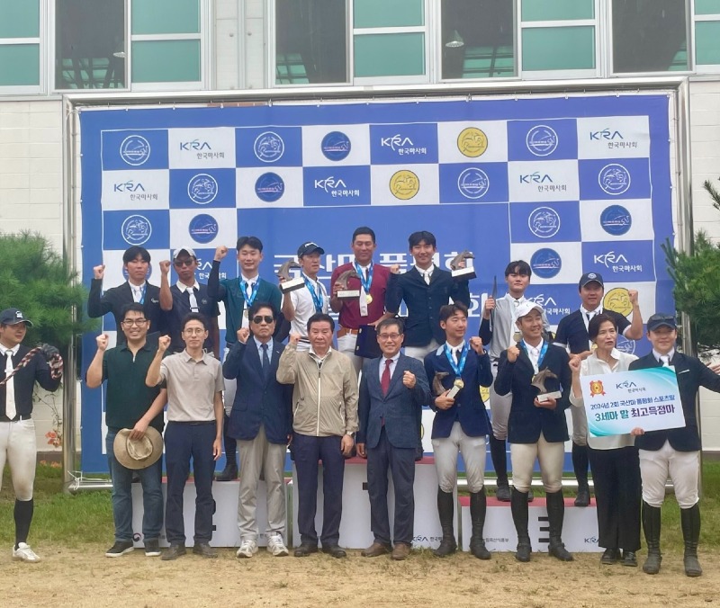 1.사진자료(영광군, 제14회 어린말 승마대회에서 기량 뽐내) (1).jpg