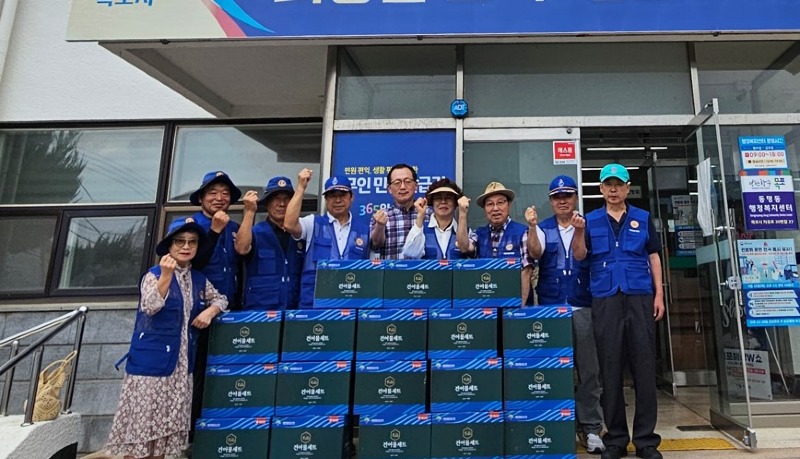 5-1.동명동, 추석 명절 이웃사랑 나눔의 손길 이어져(동명동바르게살기위원회 건어물세트 전달).jpeg