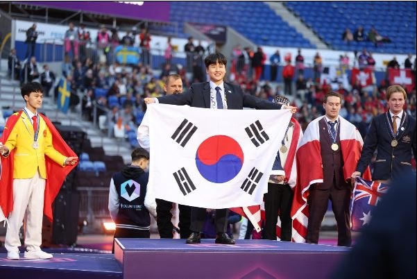 6-2 여수 직업계 고교 졸업생, 제47회 국제기능올림픽 수상 쾌거.jpg
