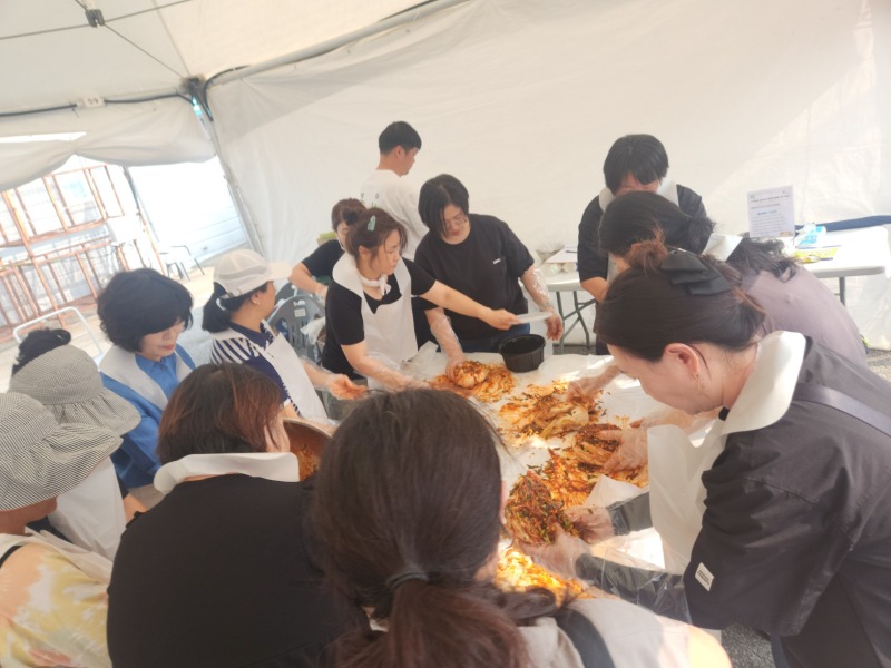 (자료사진) 고창식품연, 김치만들기 체험행사.jpg