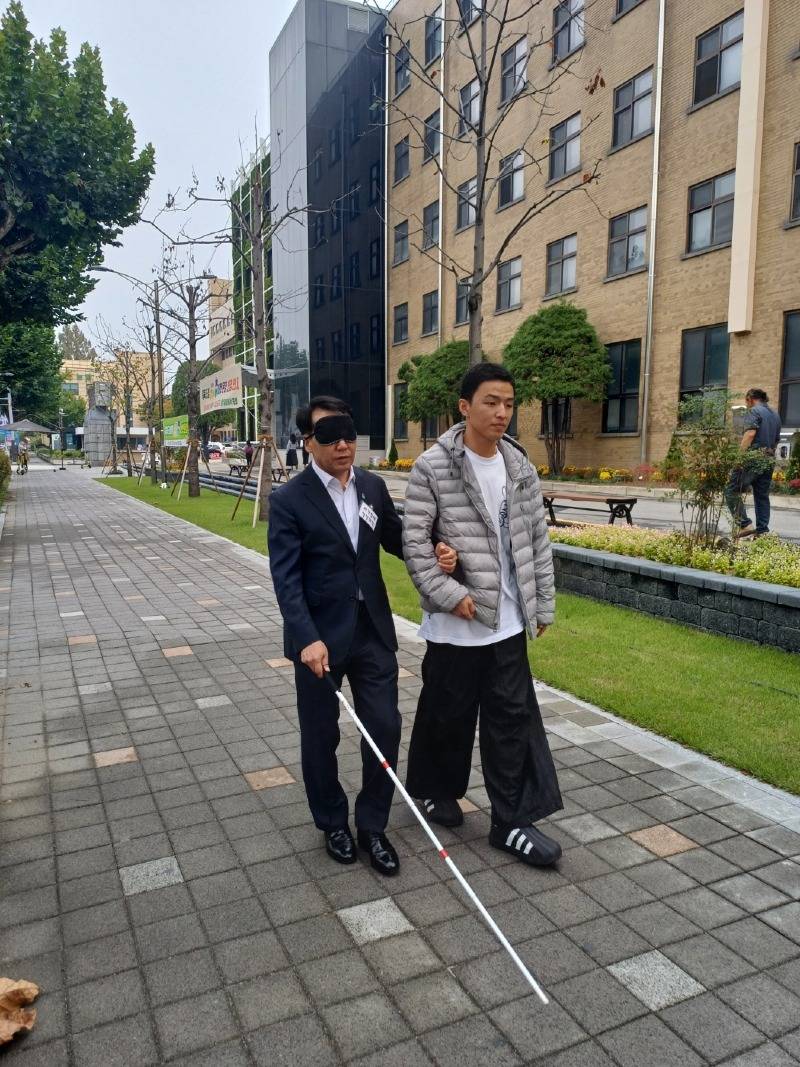 사본 -시각장애인 일일 체험 4.jpg