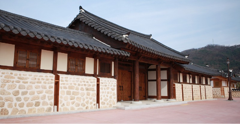 02-1 청주시, 초정행궁&현도캠핑장 평일 숙박 ‘반값’ 운영_사진(초정행궁).jpg