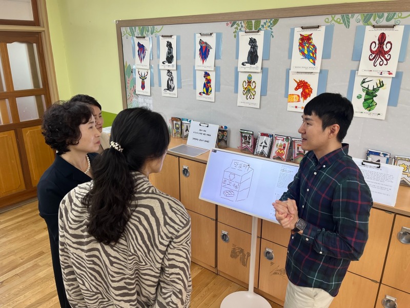 ★ [사진1] 2학기 디지털 선도학교 첫번째 수업 시연(광주우산초).jpg