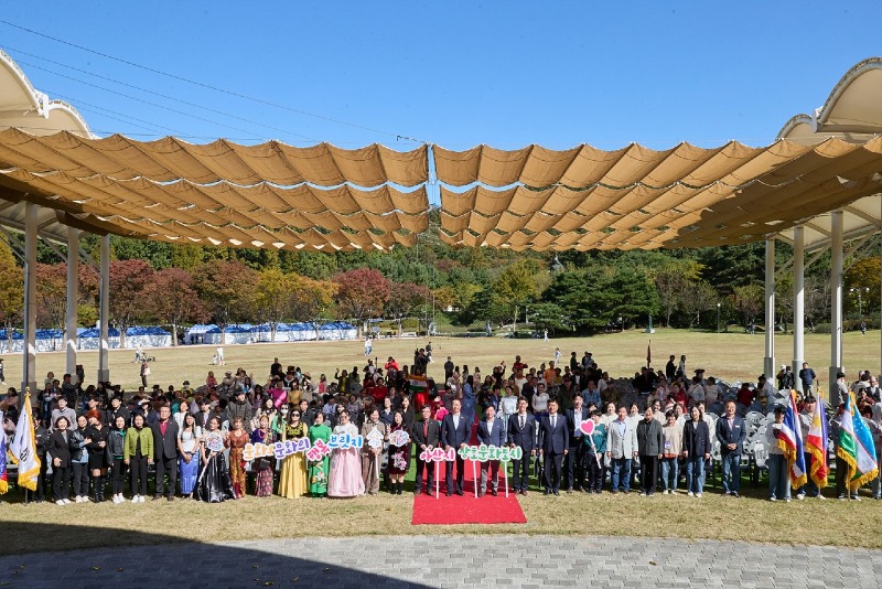 4. 아산시, ‘제2회 아산, 지구한바퀴’ 개최…“여기는 아트밸리 아산, 바로 지구입니다”.jpg