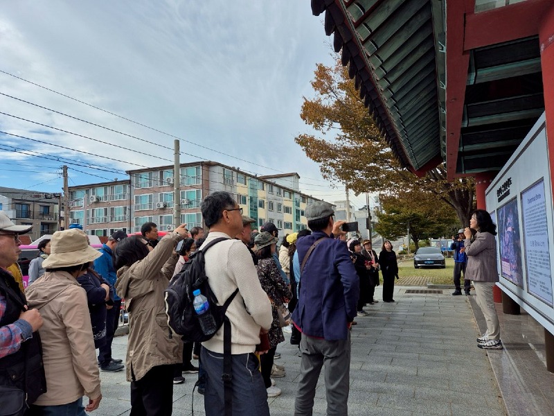 10-1 전라남도 문화관광해설사, 개관 앞둔 여수 진남관 방문.jpg