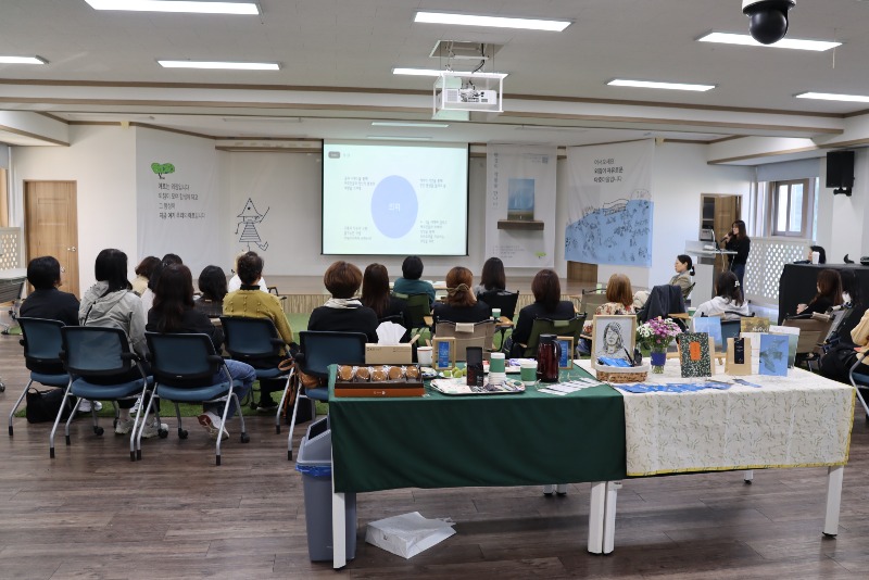 1106_야호센터 한강 작별하지 않는다 책 이야기 마당 2.JPG