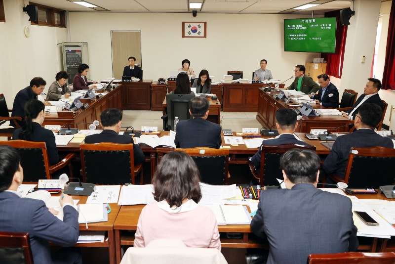 20241111- 제422회 정례회 산업경제위원회 행정사무감사(충청북도기업진흥원) (1).jpg