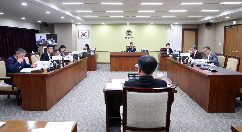 사본 -241111_제356회 정례회 행정문화위원회 행정사무감사(1).jpg