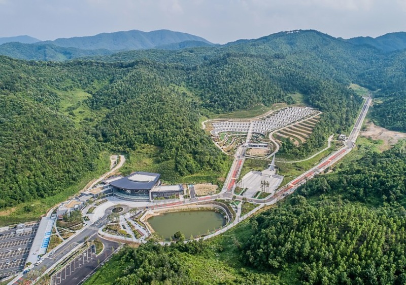 1.국립괴산호국원+전경.jpg