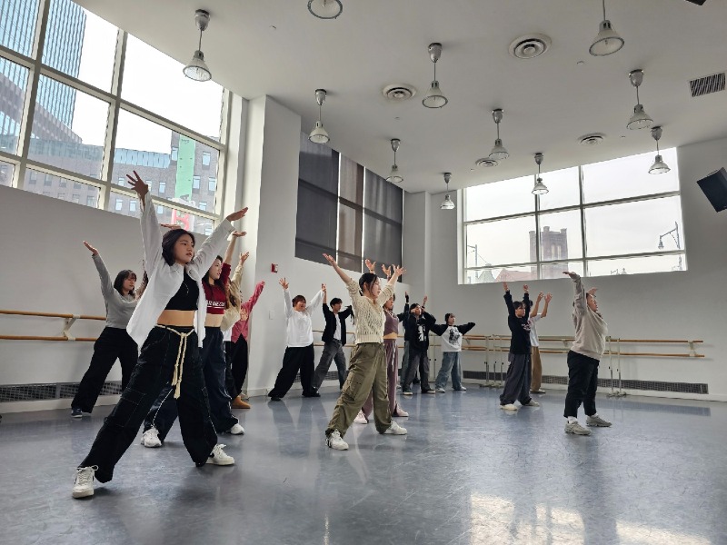 ★[사진4] Mark Morris 브루클린 댄스클래스 참여.jpg