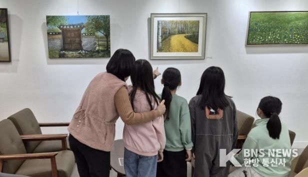 시흥시장곡종합사회복지관, 복도갤러리 한 달간 운영