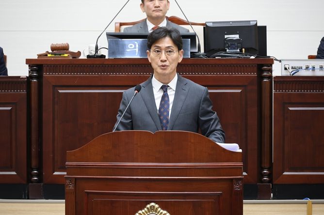 권두성 의원(국민의힘 원내대표, 마선거구)