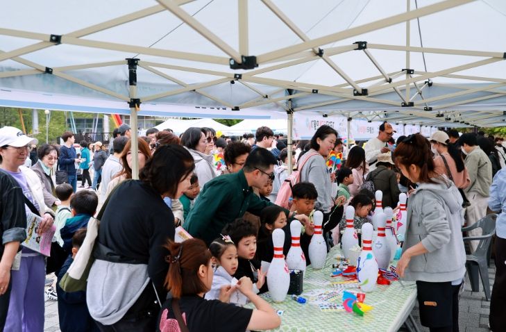 어린이를 위한 친환경 볼링 체험 이벤트