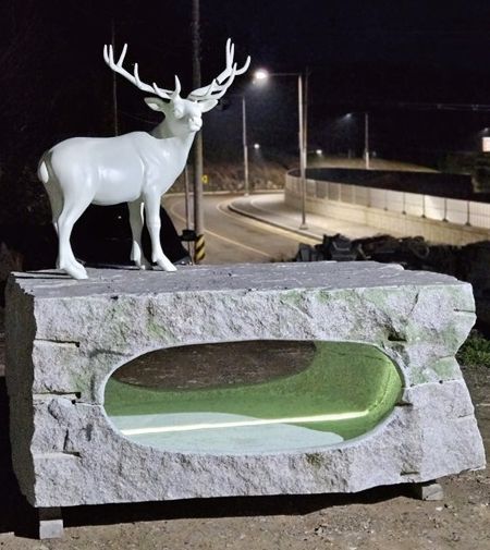 신태인 출신 박근우 작가