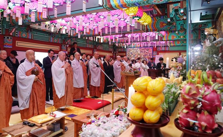 서산 부석사 설법전에서 10일 진행된 이운법회