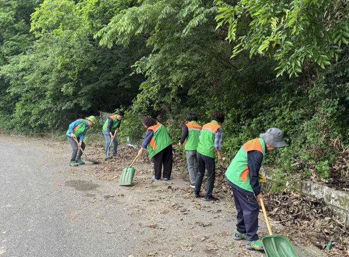 여름철 집중호우 대비 배수로 정비 실시