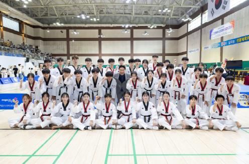 고양특례시의회 김운남 의장, 제16회 의장배 태권도대회 참석