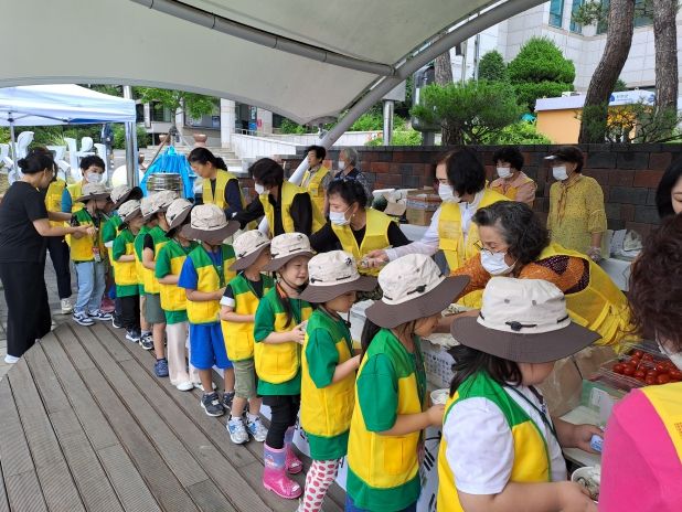 한국자유총연맹 진천군지회 6.25전쟁 당시 음식재현 행사