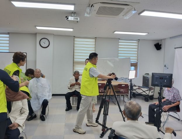 함안군사회복지협의회, 참전유공자 위한‘무병장수 장수사진’사업 성료