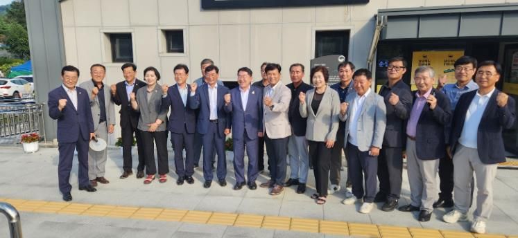 도 주민자치연합회, 계북 토마토·수박 축제 참관.