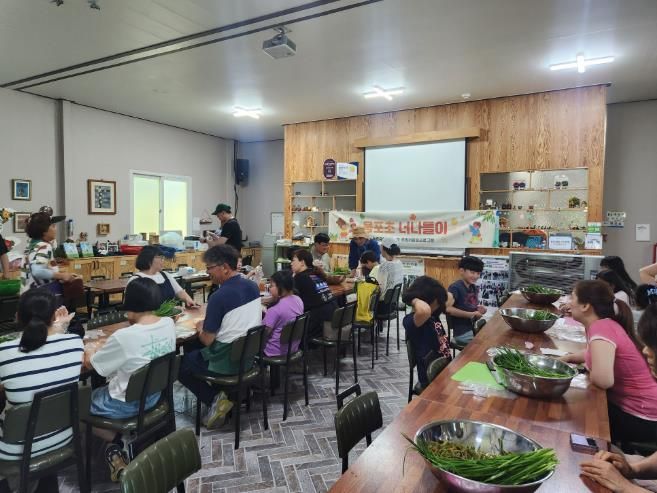 전국이 주목하는 '익산형 농촌유학'…도시 가족 정착