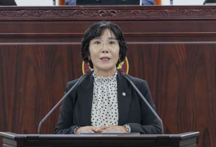 화성특례시의회 조오순 의원이 제245회 임시회 중 제1차 본회의에서 5분 자유발언을 하고 있다.