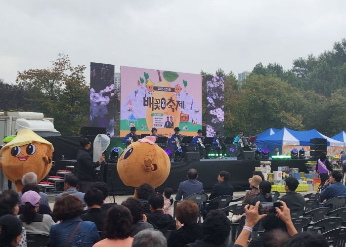 평택시 비전1동 제2회 배꽃생태축제, 뜨거운 환호 속 성황리에 마무리!