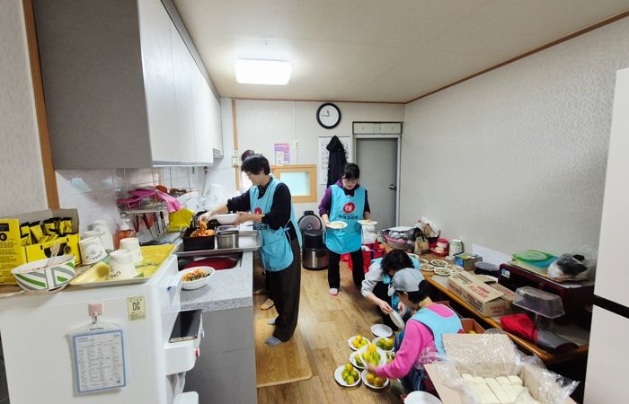 자원봉사로 만드는 “행복마을” 양지마을에서 펼쳐지다