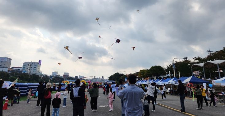 무심천체육공원 메운 어린이 함성! 청주시 팝업놀이터 성료