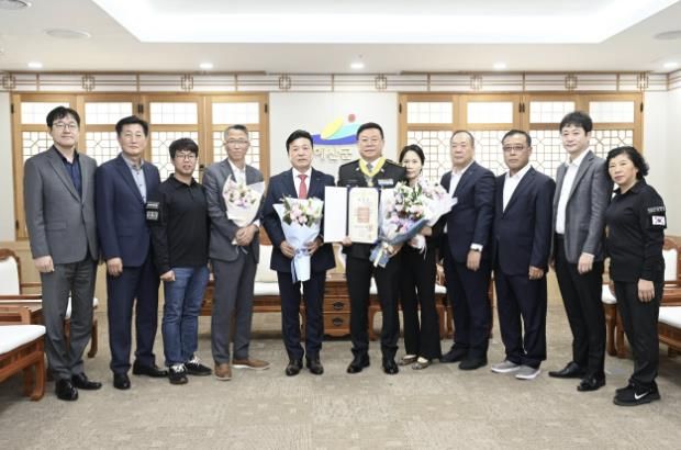 국민훈장 동백장 전수식 모습