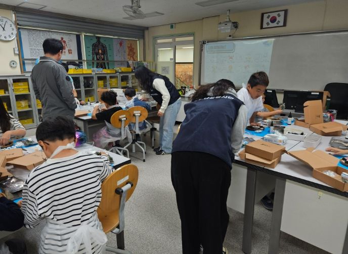 사회공헌 네트워크와 함께 우도 봉사 동참