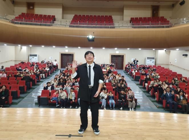 곽재식 작가 겸 공학박사, 거제시민자치대학 강연 성료