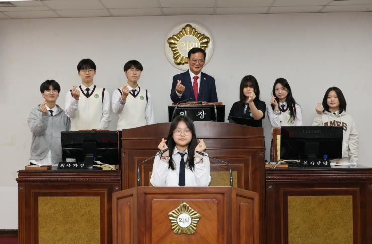산청군의회, 지역 학생들과의 소중한 만남 가져