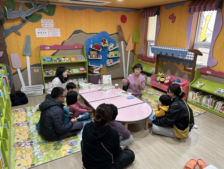 창비 글쟁이 작가 강연 및 기념사진