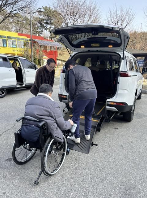 특별교통수단 탑승 중인 이용객