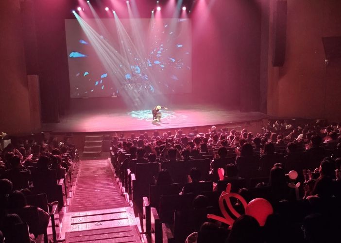 디스이즈 잇 공연 사진