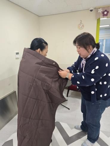 철원군, “복지사각지대 및 사례관리 대상자에게 동절기 따뜻한 담요 지원”