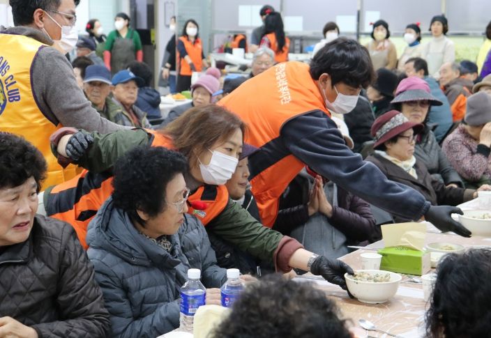 첨단종합사회복지관 ‘찾아가는 따뜻한 밥차’ 행사