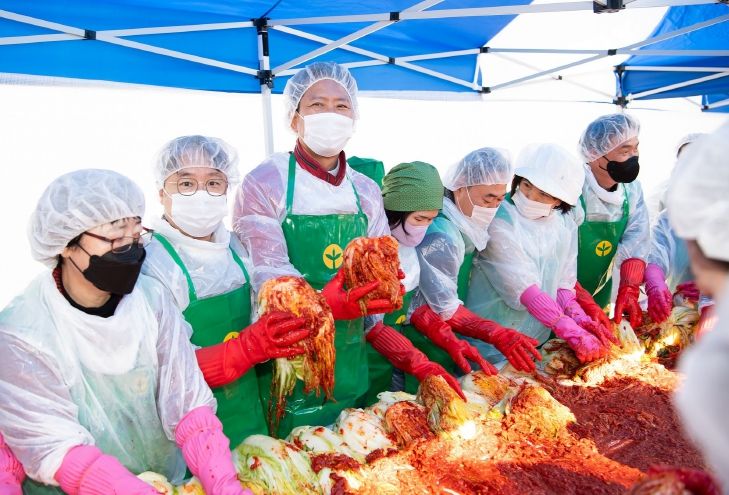 구미시, 새마을가족과 함께 '사랑의 김장나누기' 로 온기 전해