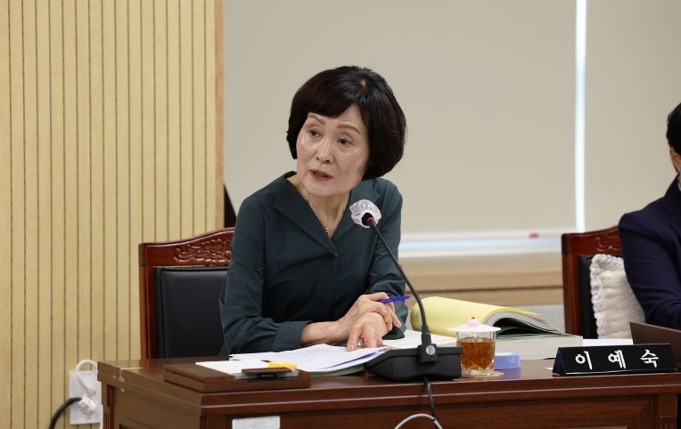 이예숙 의원(복지교육위원회 발언사진)