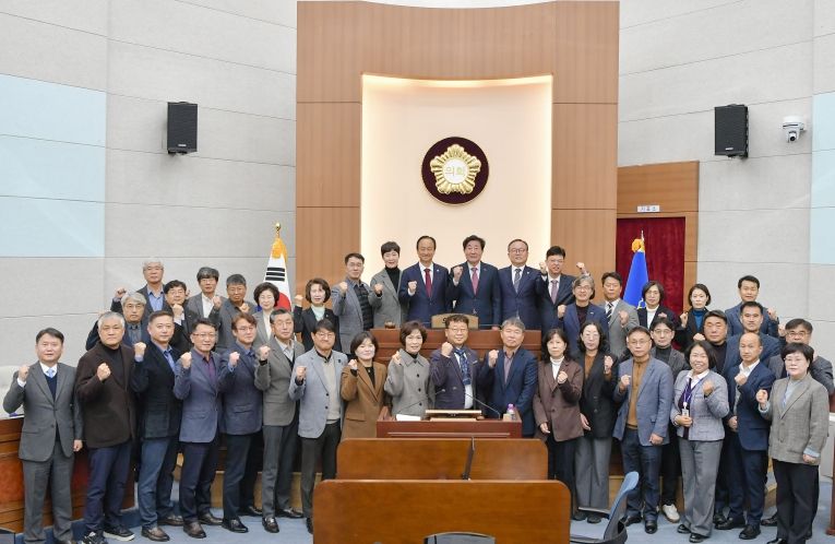 제332회 횡성군의회 정례회 제 1차 본회의