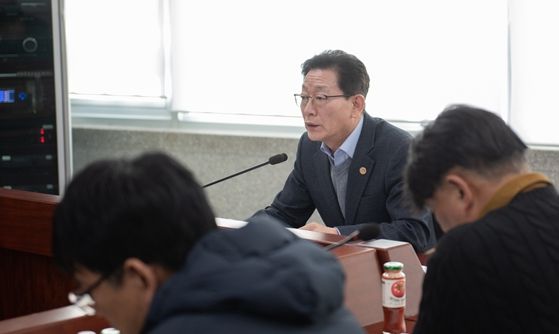 인천시설공단은 3일, 2026년도 주요업무 보고회를 개최하여 전사에 대한 사업계획을 공유하며 2026년에도 ‘시민 행복’을 위한 공단으로 도약할 것을 다짐했다