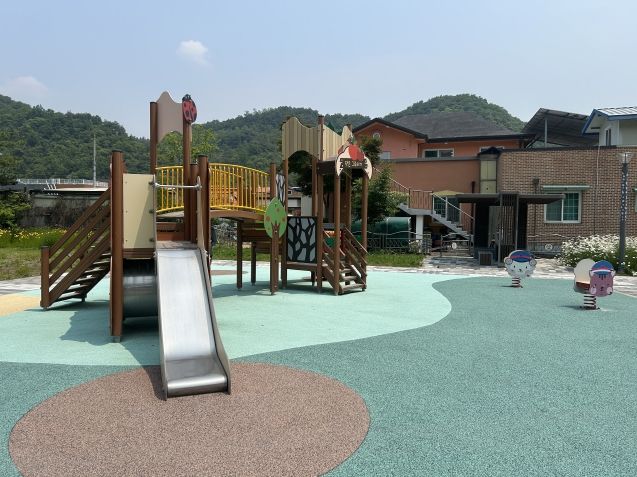 충북보건환경연구원, 어린이놀이시설 합성고무 바닥재 중금속 검사 결과 ‘안전’