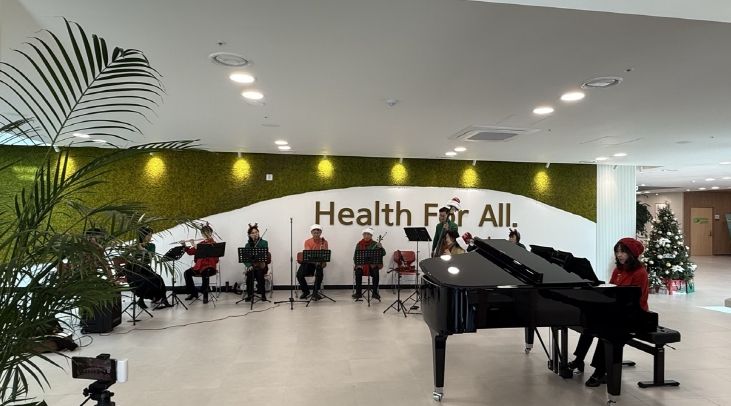 북구보건소에서 도미누스앙상블이 크리스마스 특별연주회를 개최했다.