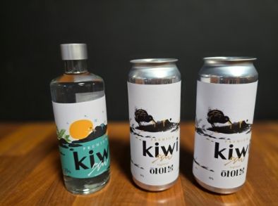 감황 증류주(좌) 및 하이볼(우).