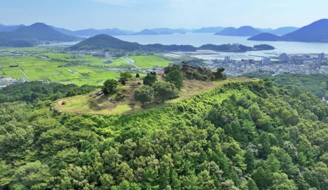 거제 수정산성 전경