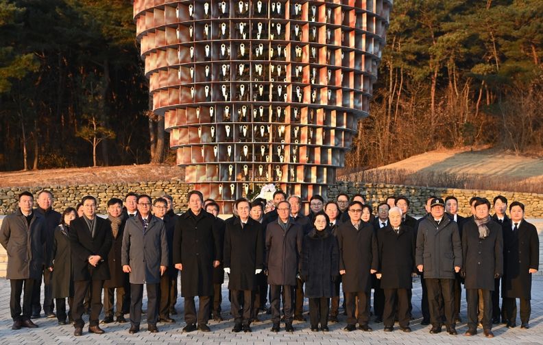 김태흠 지사, 병오년 맞아 신년 참배