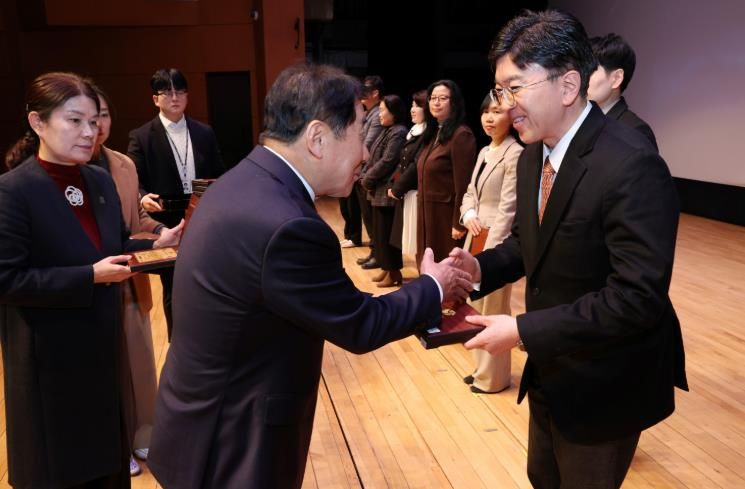 한국필립모리스 일자리창출 유공 양산시장 표창 수상