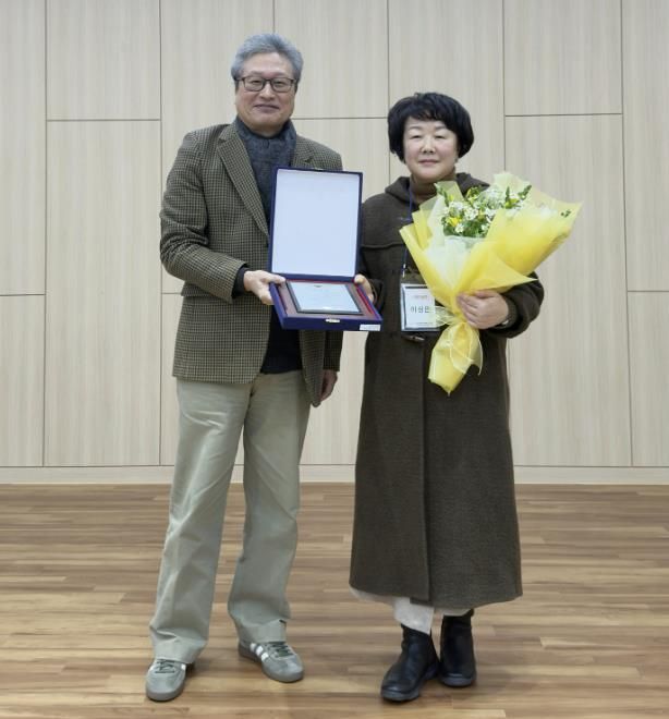 예천군, 신풍미술관 이성은 관장, 경상북도지사 표창 수상